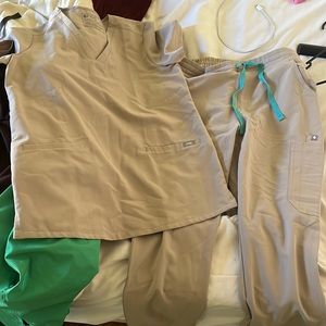 Tan figs scrubs size small
